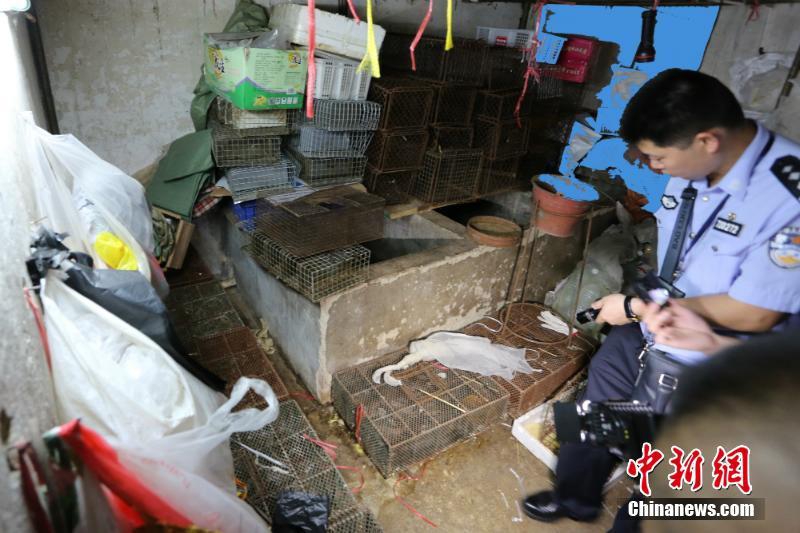 扒開腿灌牛奶拏調教双楠