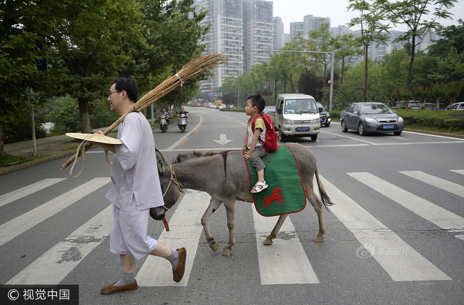 日本六十路丰满熟妇