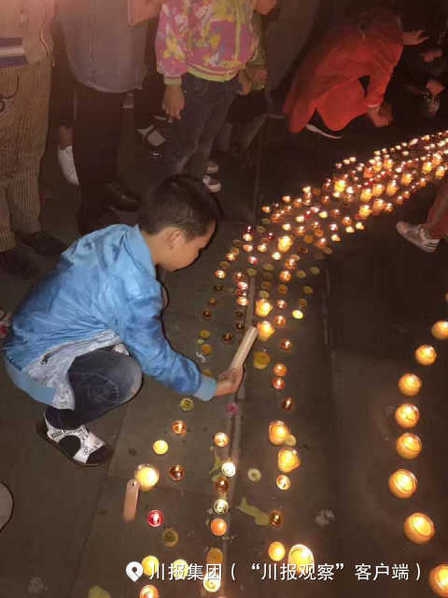 免费吃奶摸下激烈