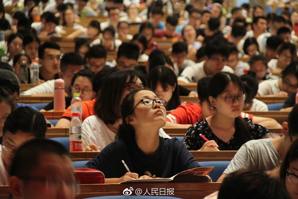 自己偷偷看的黄色网站的片子