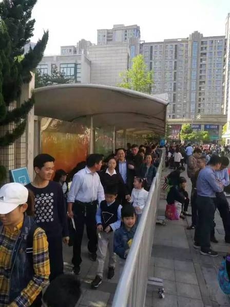 美女被爆  免费网站