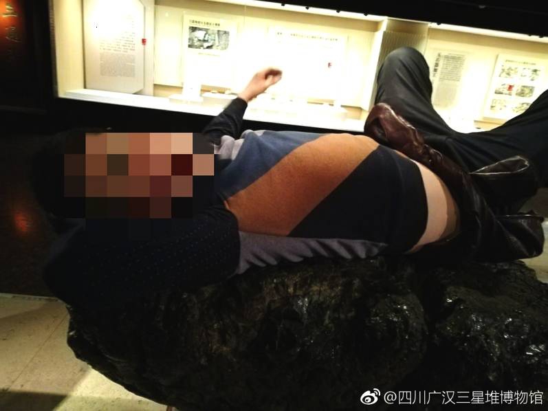 Hdxxxx美女奶水熟妇