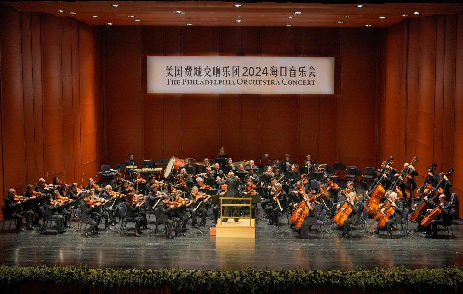 巜趁夫洗澡被公侵犯电影
