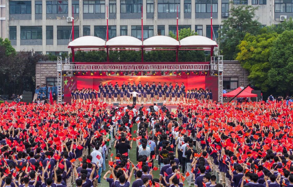 光屁屁打屁股