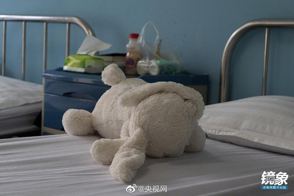 色逼阁