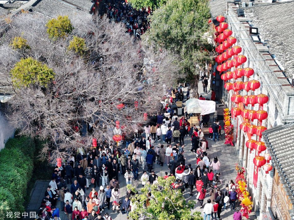 白丝校花被 狂揉大胸照片