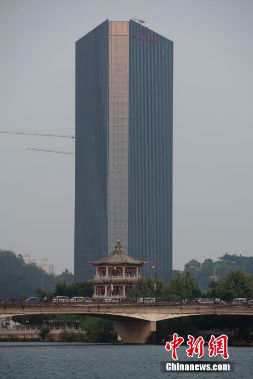 站著插