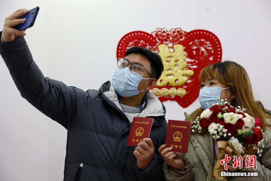 坤坤塞到老师的句号里