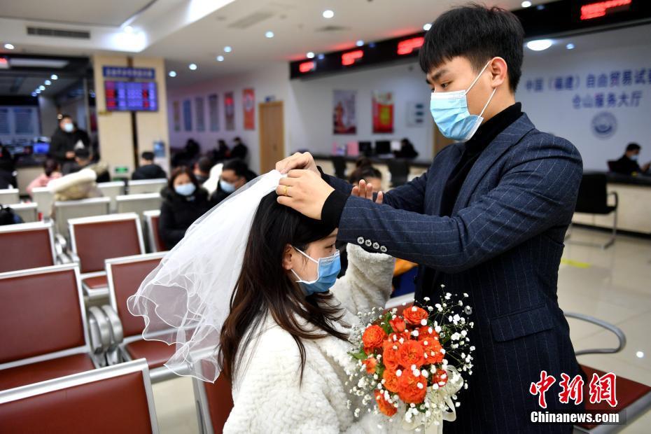 www成人 色情美女网站