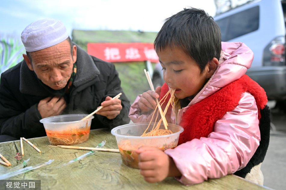 黄色网止三级人妻