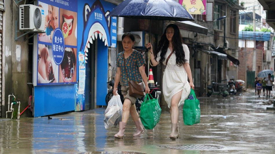 中国无套毛片学生妹女