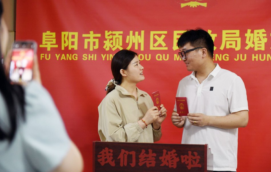 富婆的口舌奴Ⅴk