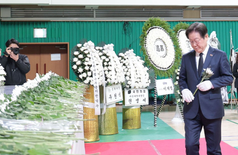农村老女人pk视频的背景故事