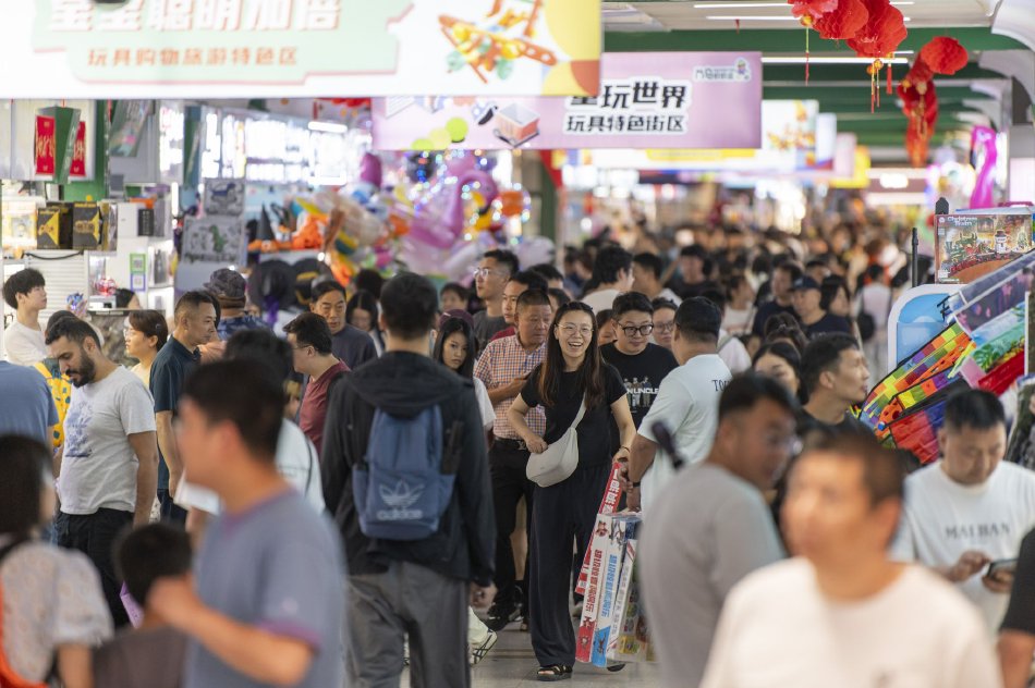 女班长让我玩 吃奶小游戏