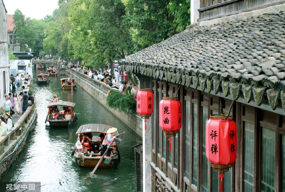 乡村乱操B