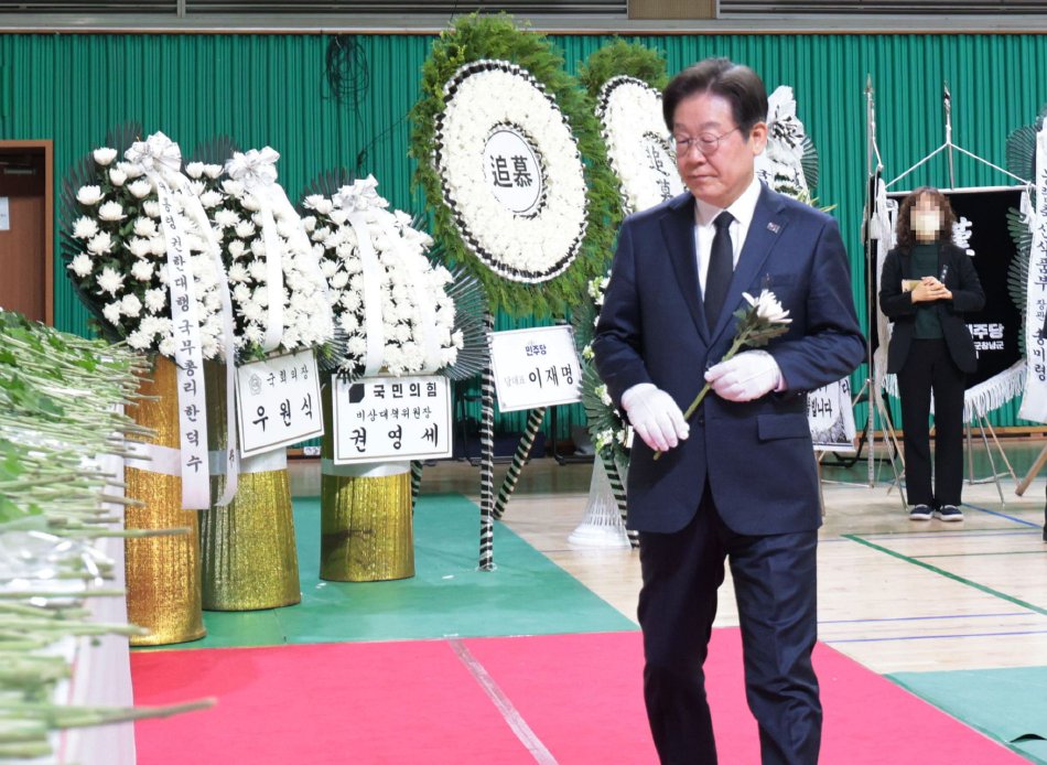 女生把腿长开来男生来桶