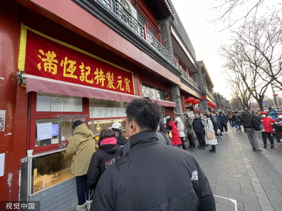 办公室撕开奶罩 吮奶明星