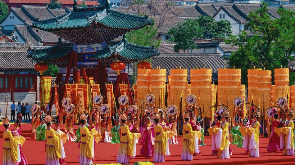 韩国大尺度边吃胸边摸