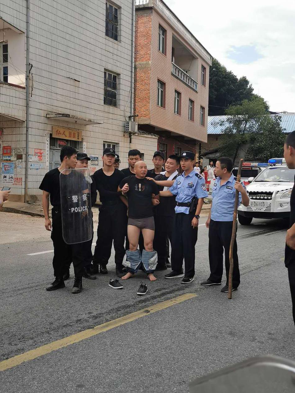 夫妇性派对交换Hd