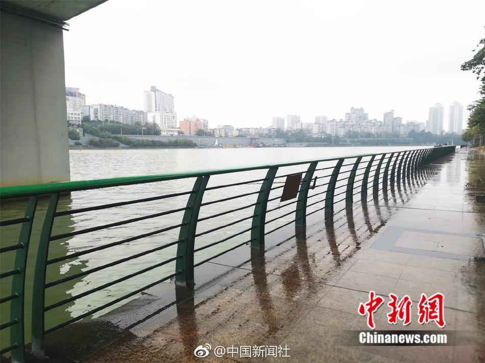 欧美性爱法国多毛贵妇性饥渴Hd