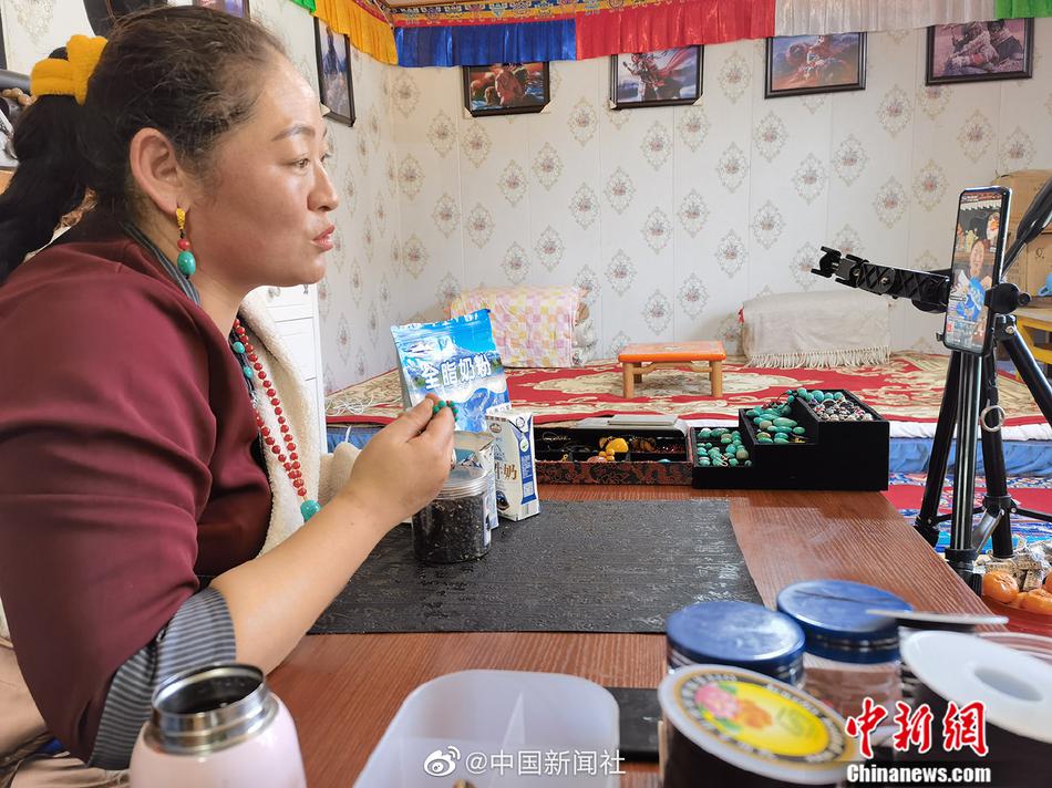 露脸叫床粗话东北少妇