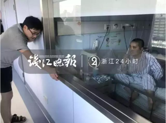 美味可口的冰镇龙虾该怎么做？需要放上哪些配料呢？