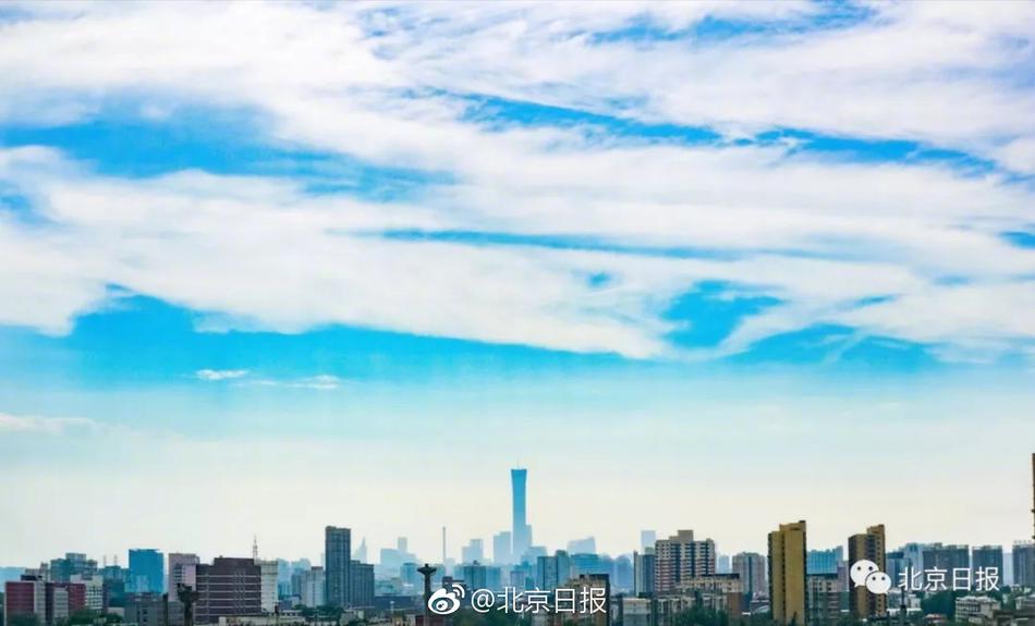 短裙公车被强好爽H吃奶视频