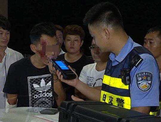 三级片午夜欧美