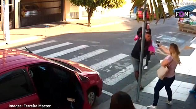 多人體內射精