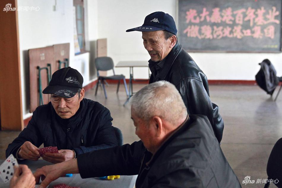 搡东北70岁老熟女