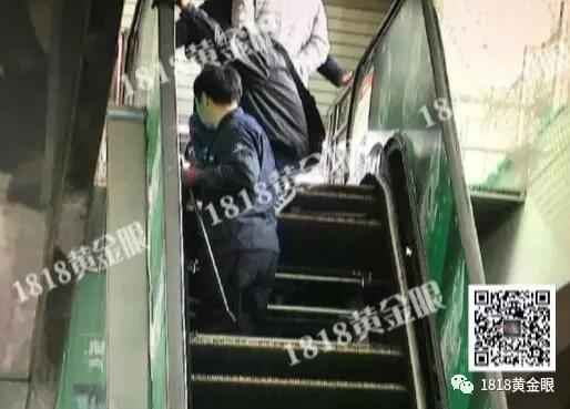 少萝扒开腿秘 让人桶爽动漫
