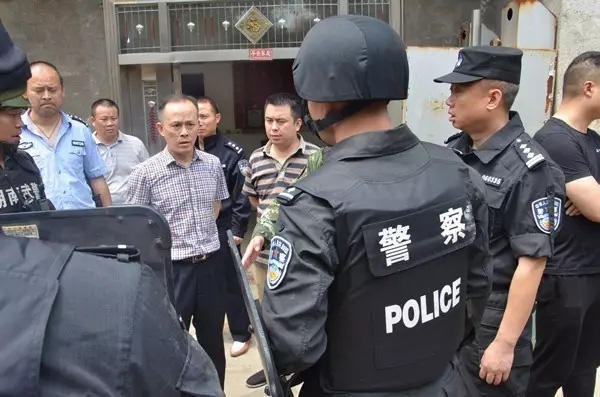 免費 成人 在線 視頻