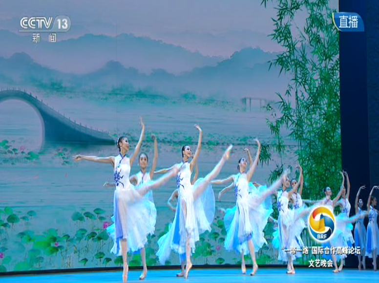 老师脱个精光要我