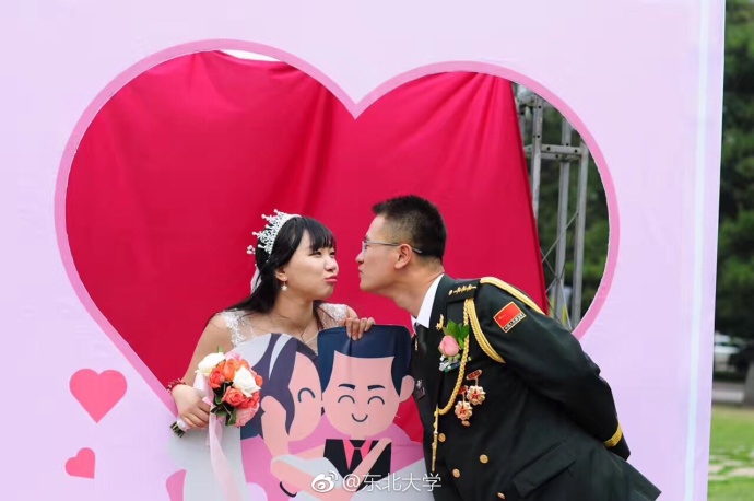 美女黄瓜自慰