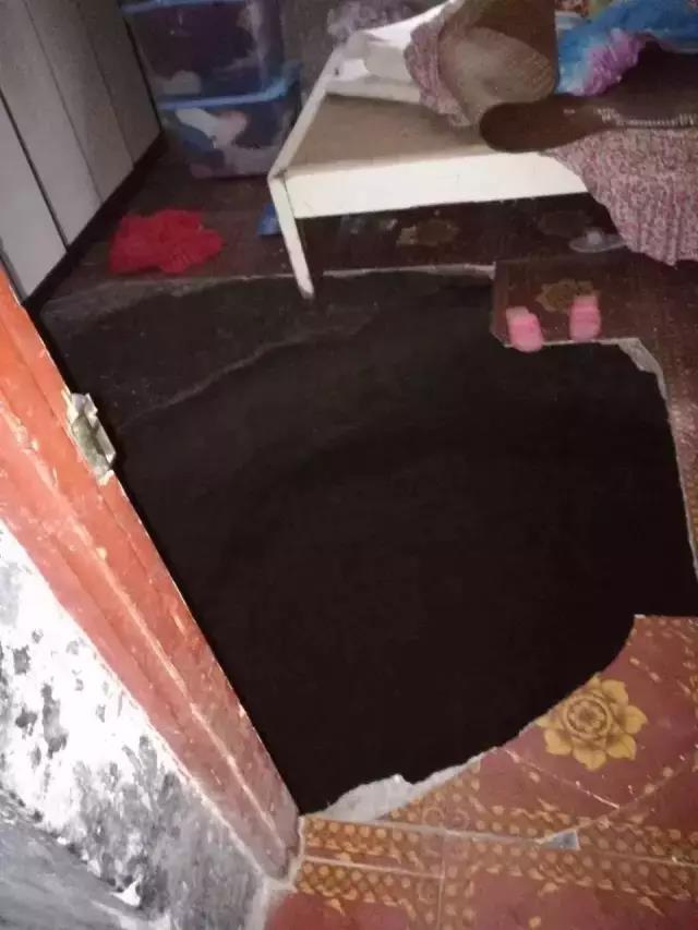 被老头伦流澡到高潮H小雪