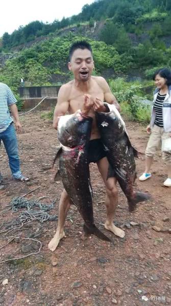 色啦啦