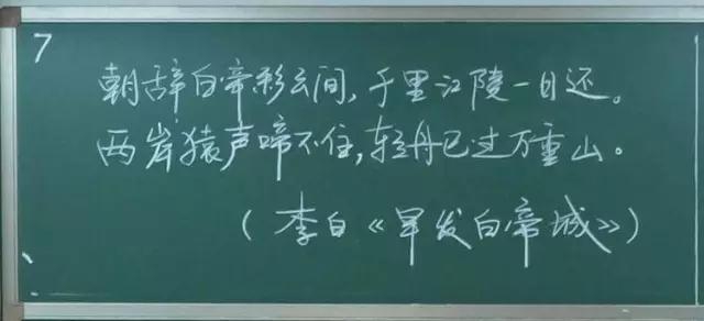 美女强吻