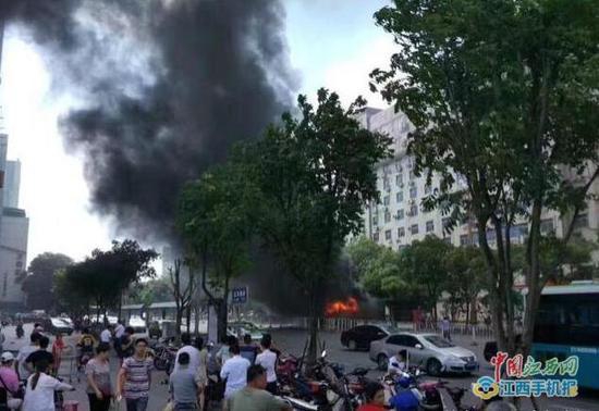 稚嫩10小男生互摸互吃
