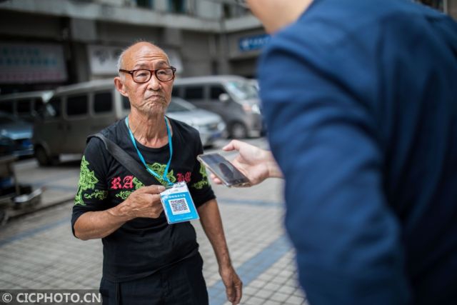 女人张开腿桶进牛鞭