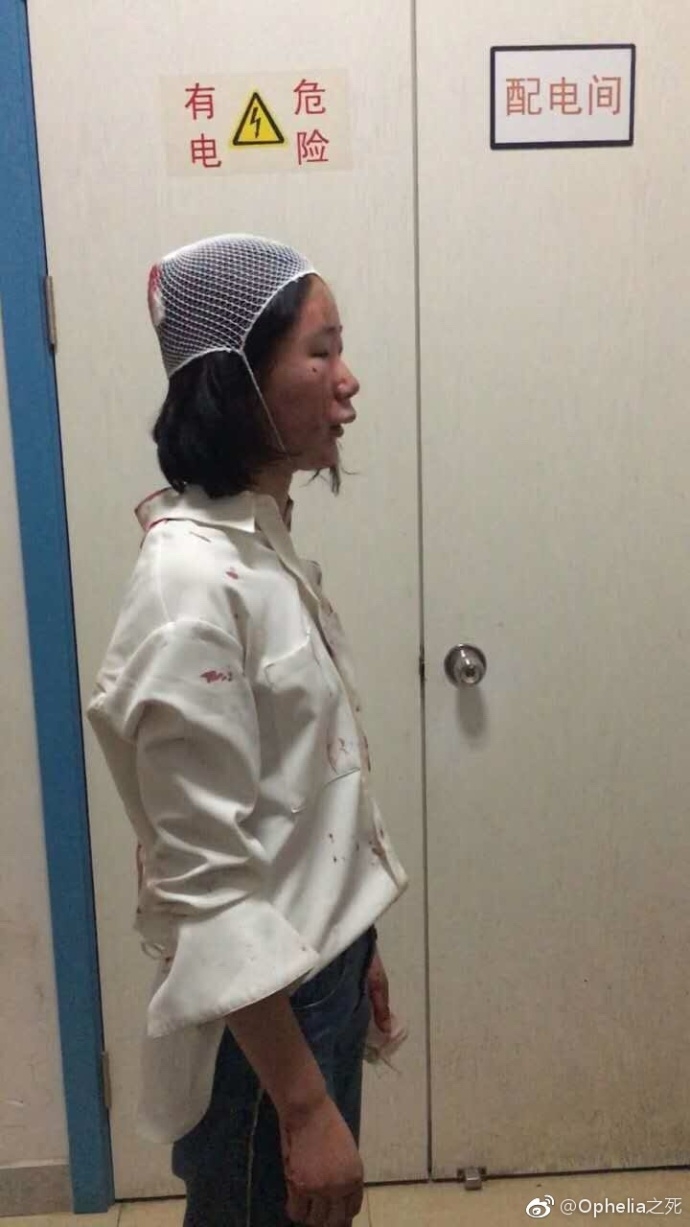 处女第一次交三级黄色片