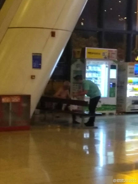 女仆扒开腿秘 让人桶爽的