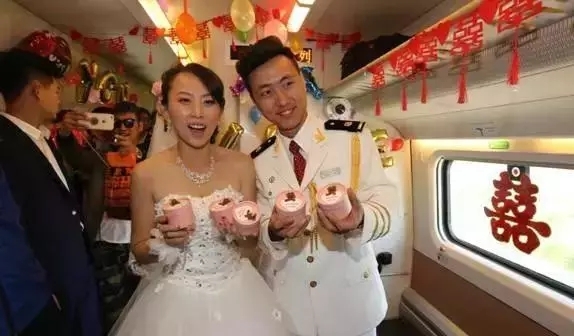 韩国三级片在大巴车上