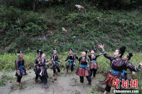 拔擦拔擦8ⅹ8x华人永久免费