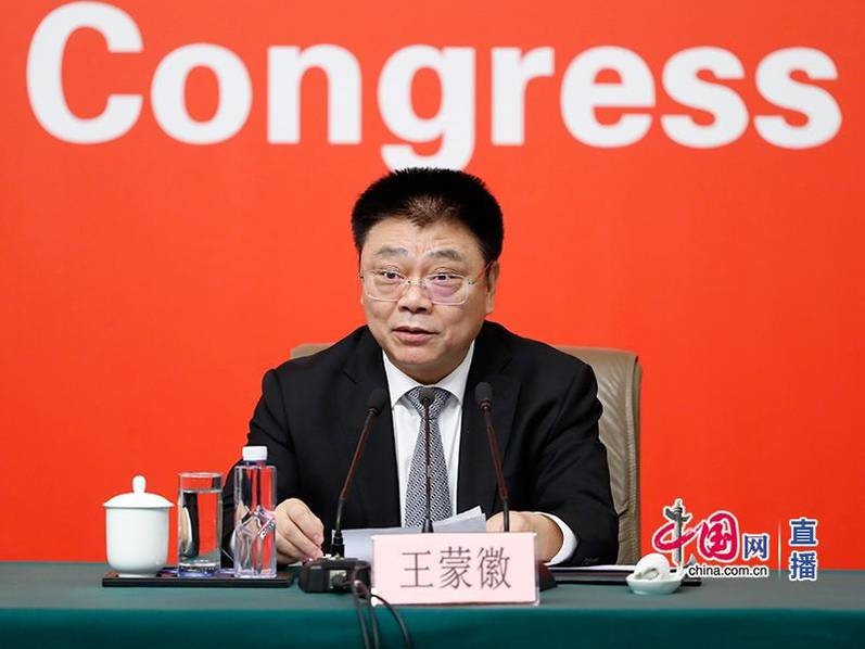 荫蒂每天被男人添嗯视频