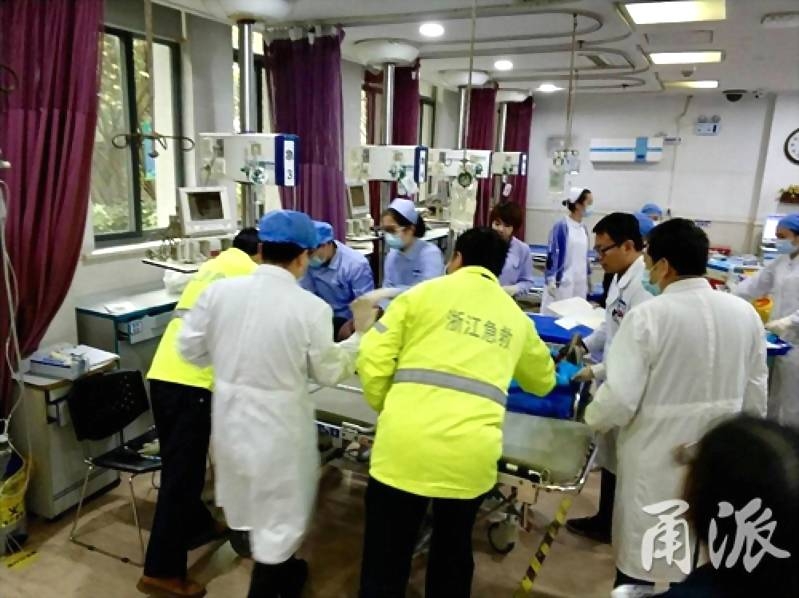 别摸了 啊 嗯上课呢