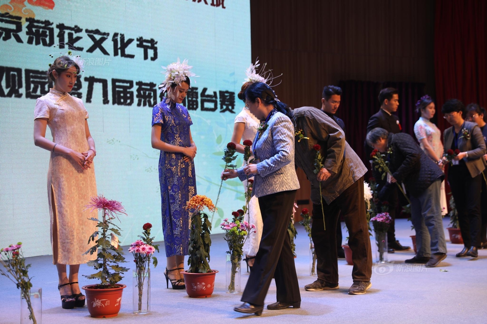 91国偷自产一区二区开放时间