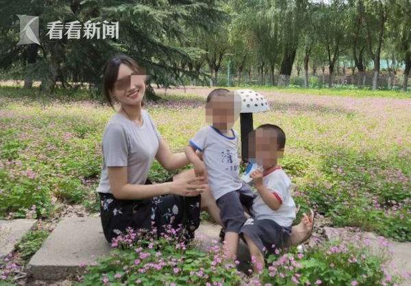 张筱雨两腿玉门打开