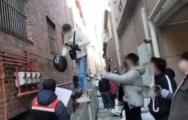 中国黄色三级片免费的