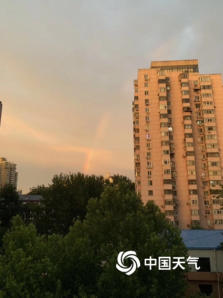 靠逼app