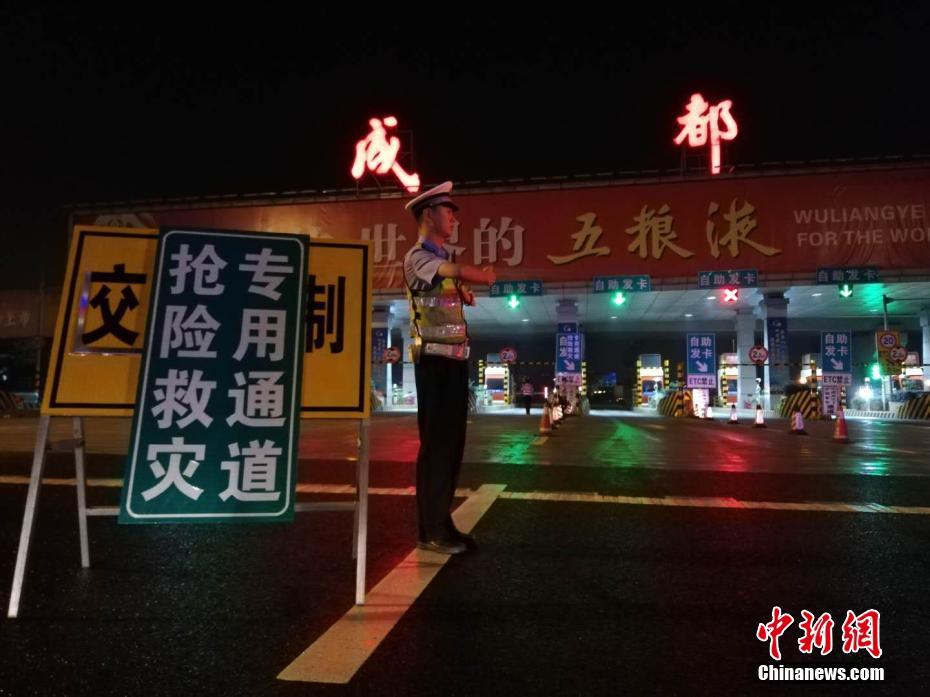 麻美由真